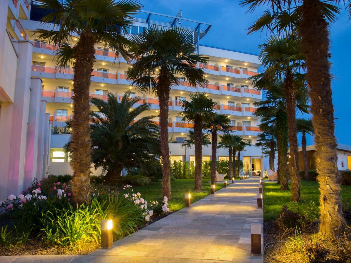 Bibione Palace Hotel Bagian luar foto